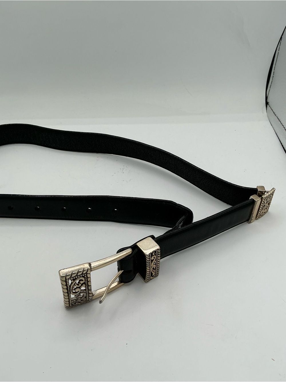 BRIGHTON Black Segmented Leather Belt Floral Buckle SIZE M/L 32”long USA Made